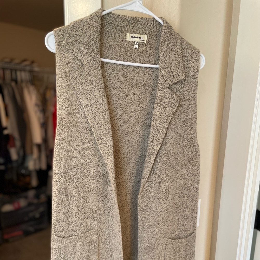 Sweater vest size small
